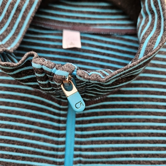 GapFit gray and aqua striped quarter zip jacket with thumb holes size small - Picture 3 of 6